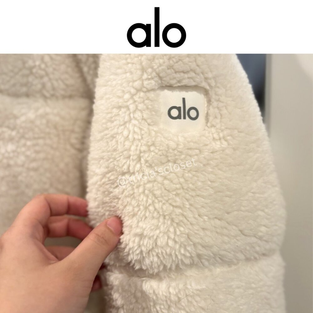 ALO Yoga Snow Angel Sherpa Puffer Jacket - Picture 9 of 9